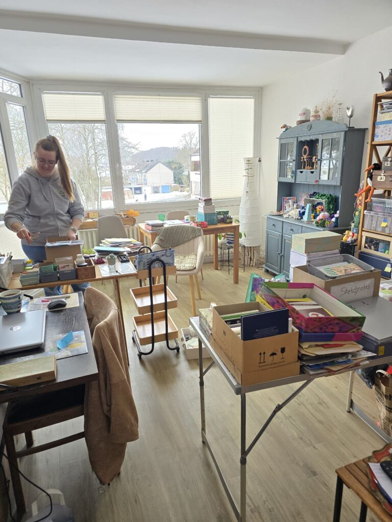 Ordnungscoaching Kreativ-Bereich Sortieren Ausmisten